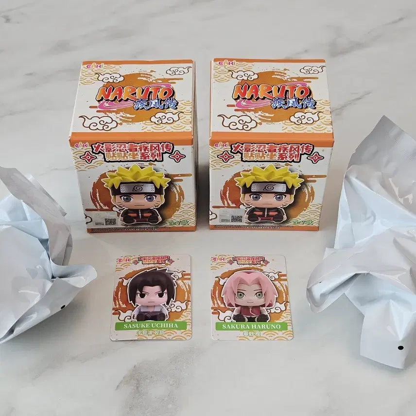 [BUNJANG] EAKI Naruto Hug Character Figure Set (Sasuke, Sakura) / [2종세트]EAKI 나루토 허그시트 앉아있는 피규어(사스케, 사쿠라)