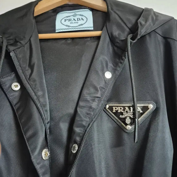 [BUNJANG] Prada Re-Nylon Hooded Windbreaker Jacket / 프라다 리나일론 후드바람막이