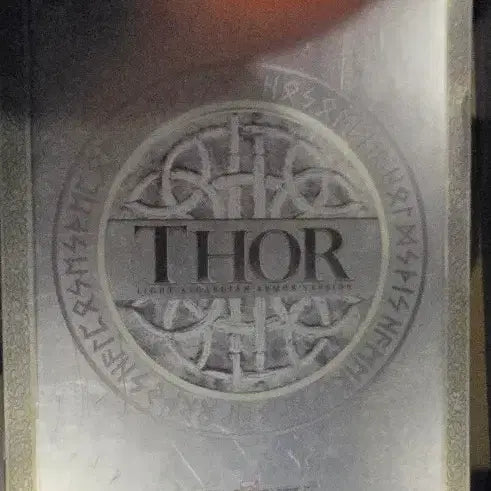 [BUNJANG] Hot Toys Thor: The Dark World Figure / 핫토이 토르 다크월드 피규어