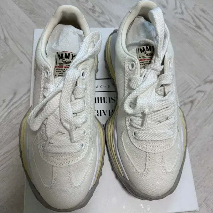 [BUNJANG] Mihara Yasuhiro Larry Sneakers White Size 42 / 미하라 야스히로 래리 42