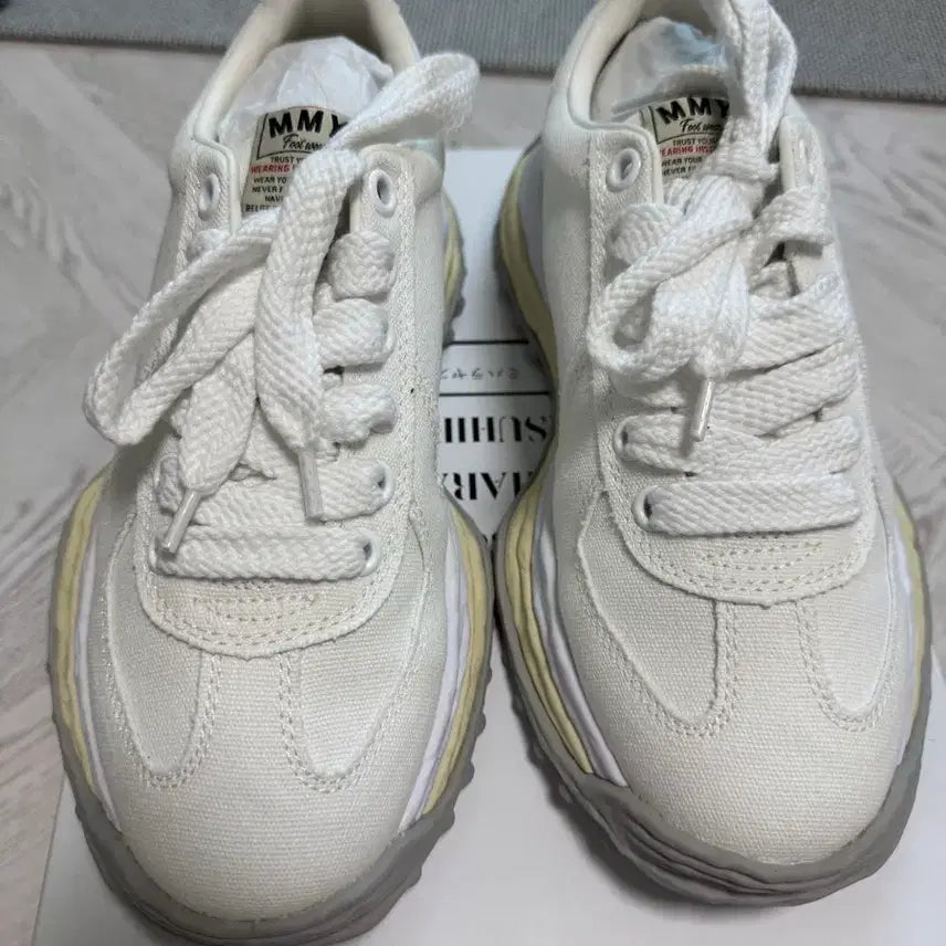 [BUNJANG] Mihara Yasuhiro Larry Sneakers White Size 42 / 미하라 야스히로 래리 42