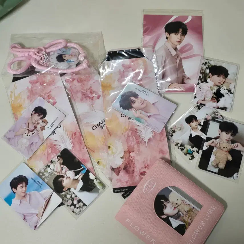 [BUNJANG] Zhou Yiran Natural Hall &amp; Huagansong Photocard Bundle Set / 주익연 자연당&amp;화간송 포카 (일괄판매)