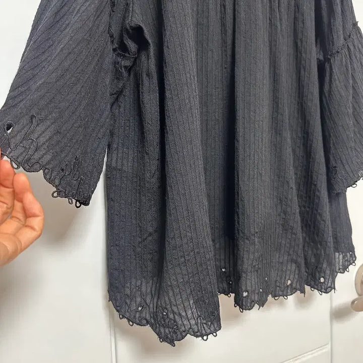 [BUNJANG] TIME Frill Collar Embroidered Black Blouse / 한섬 타임 프릴 카라 자수 블랙 블라우스 F 상태 좋아요