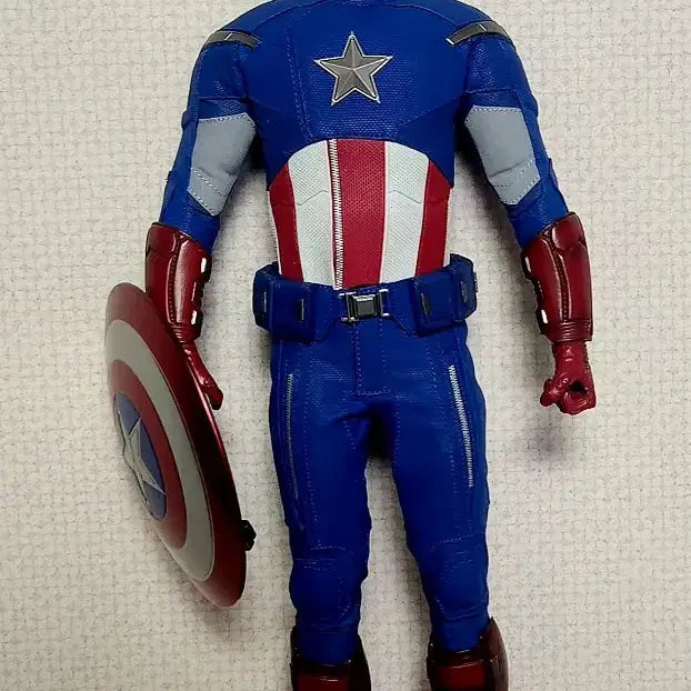 [BUNJANG] Hot Toys Avengers Endgame Captain America 2012 Version Action Figure / 핫토이 앤드게임 캡틴아메리카 2012버젼( 바디 개수)