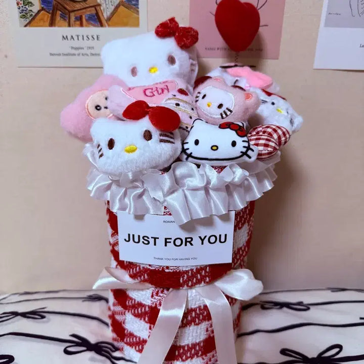[BUNJANG] Hello Kitty Plush Flower Bouquet / 헬로키티 인형 꽃다발