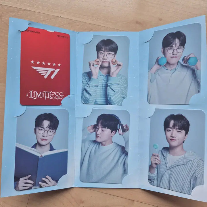 [BUNJANG] Woori Bank Photocard + Card Set / t1 우리은행 포카 + 카드 세트