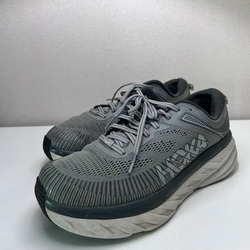 [BUNJANG] Hoka Bondi 7 Running Shoes / 호카 본디7 (265)