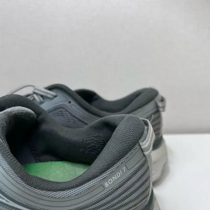 [BUNJANG] Hoka Bondi 7 Running Shoes / 호카 본디7 (265)
