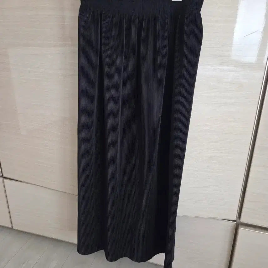 [BUNJANG] Black Pleated Long Skirt / 검정색 플리츠 치마