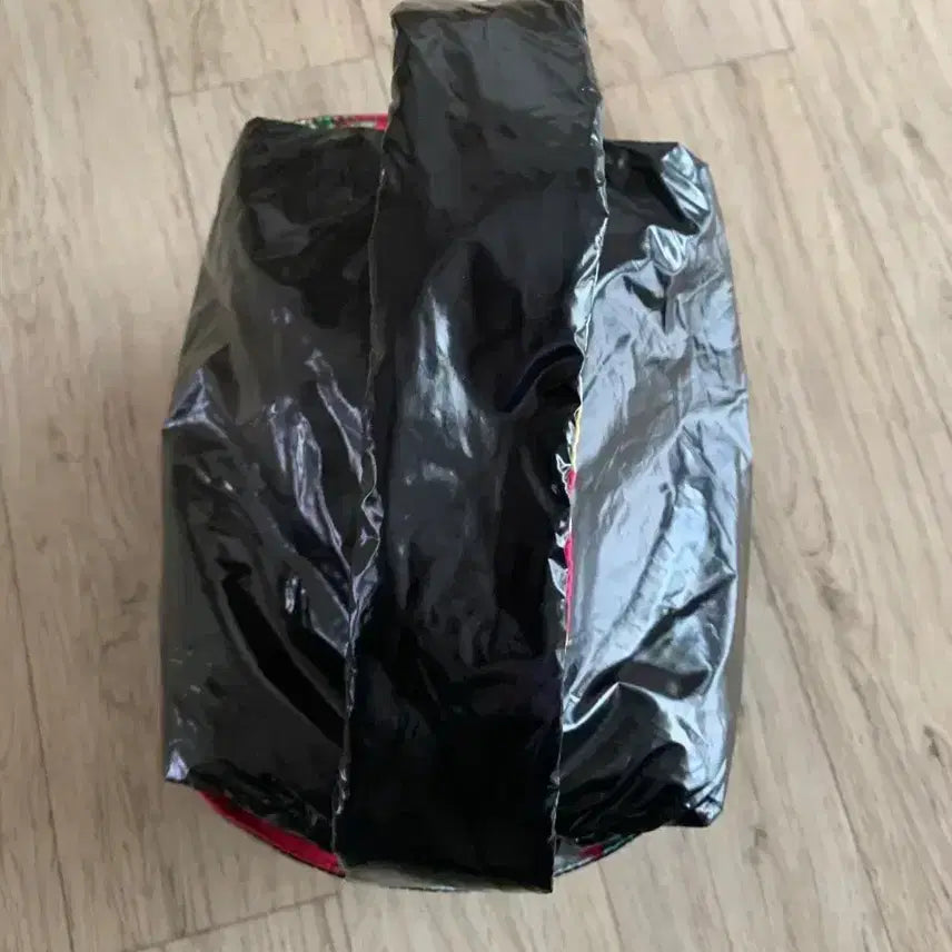 [BUNJANG] Mardi Mercredi Glossy Pebble Fabric Wrist Bag Pouch Tote Clutch / 마르디 메크르디 유광 패블릭 손가방 클러치백 파우치백 토트백