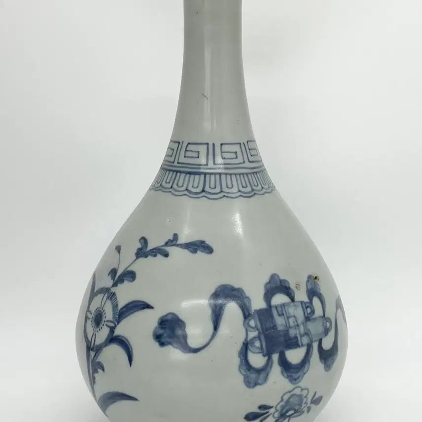 [BUNJANG] White Porcelain Celadon with Carnation Design Vase / 백자청화패랭이칠보무늬병