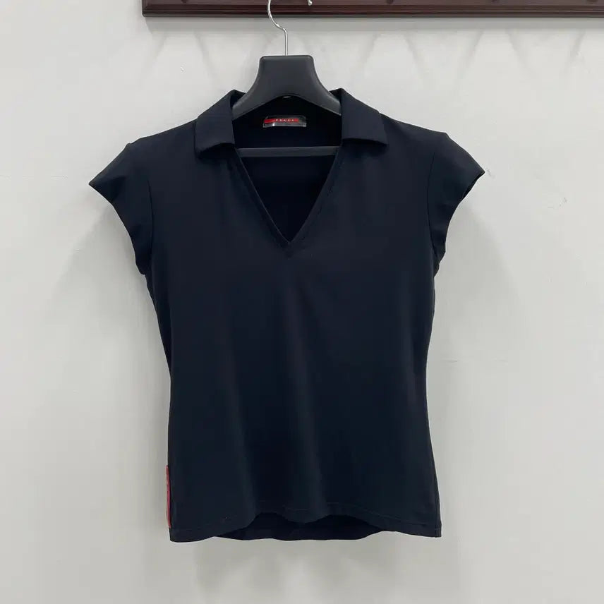 [SOLD OUT] 프라다 여성44-55 딱붙 블랙 올드 리네아로사 나일론 반팔 티셔츠