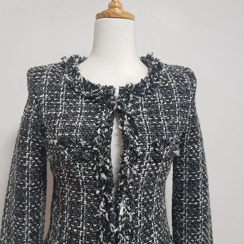 [BUNJANG] Lily Blanc Tweed Jacket Size S / 9041/LILYBLANC 여 S사이즈 트위드자켓/내옷방