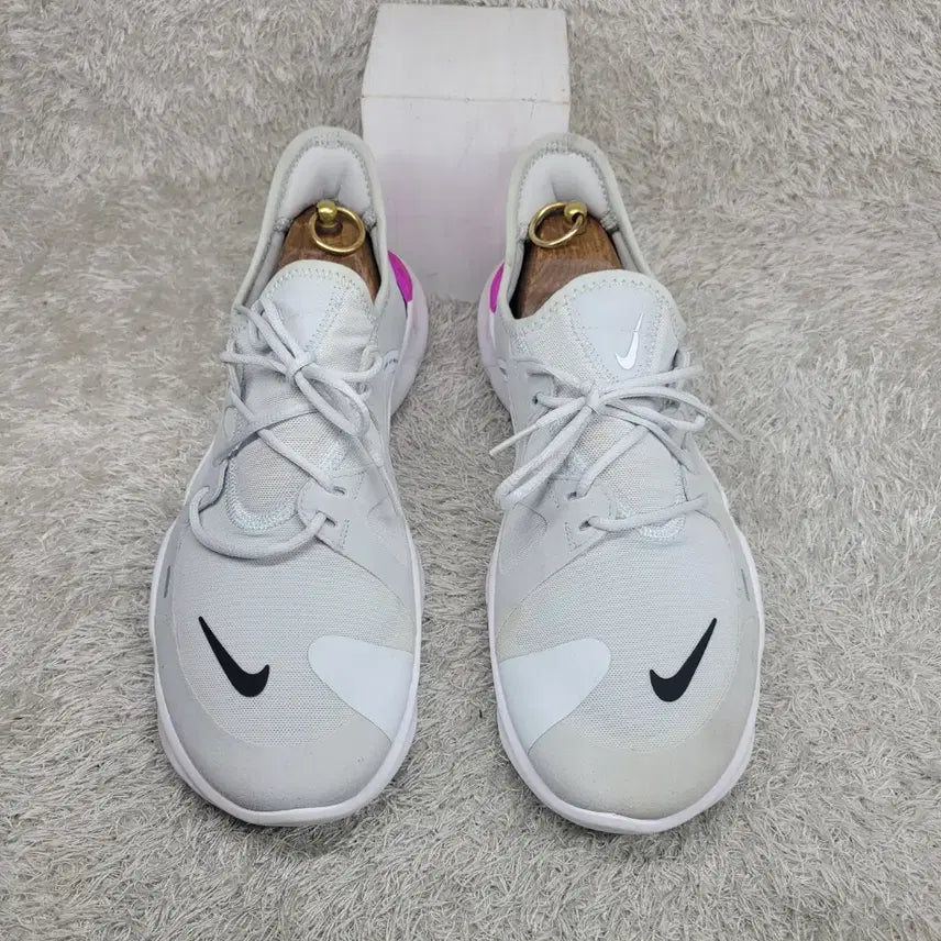 [BUNJANG] Nike Free Run 5.0 Sneakers / 구제짱짱맨 285 나이키 프리 런5.0 스니커즈