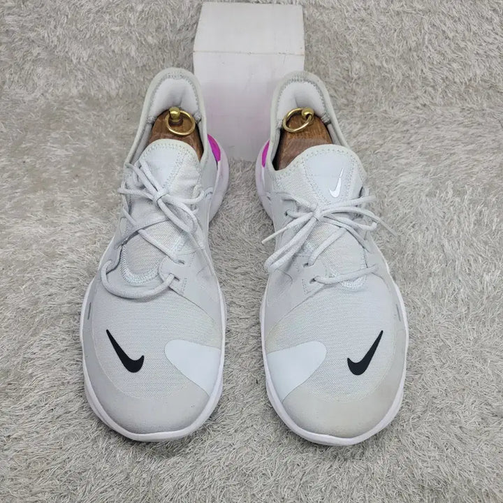 [BUNJANG] Nike Free Run 5.0 Sneakers / 구제짱짱맨 285 나이키 프리 런5.0 스니커즈