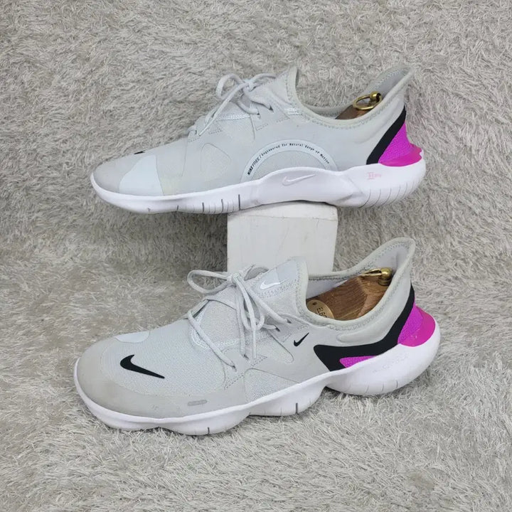 [BUNJANG] Nike Free Run 5.0 Sneakers / 구제짱짱맨 285 나이키 프리 런5.0 스니커즈
