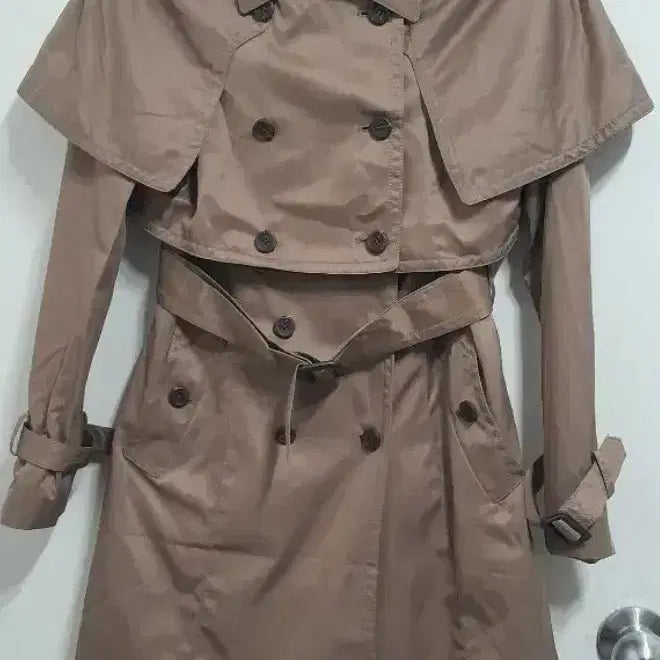 [BUNJANG] Detachable Cape Trench Coat Size 66 / 미착용 트랜치코트 66사이즈