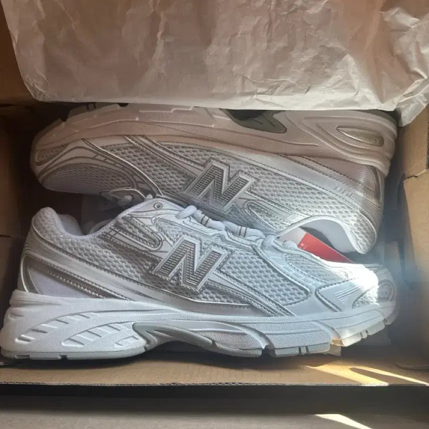 [BUNJANG] New Balance 740WN2 Sneakers / 뉴발란스 740WN2 정품 새상품