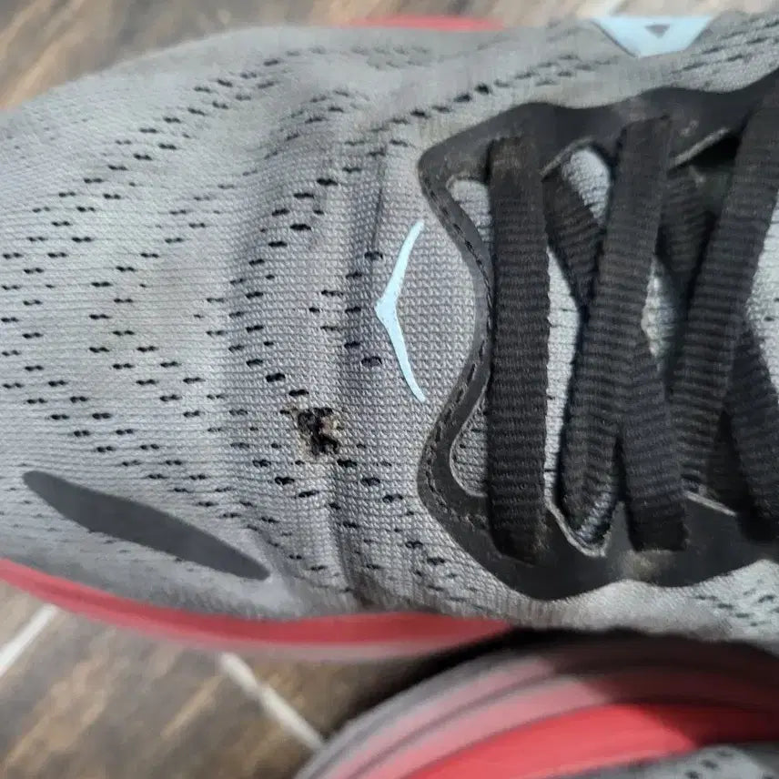 [BUNJANG] Hoka Running Shoes Grey/Red 265 / 호카 운동화 회색/레드265