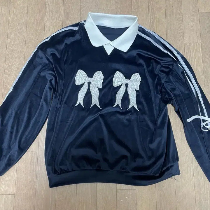 [BUNJANG] Velvet Ribbon Balletcore Sweatshirt - Navy / 발레코어 벨벳 리본 맨투맨 네이비