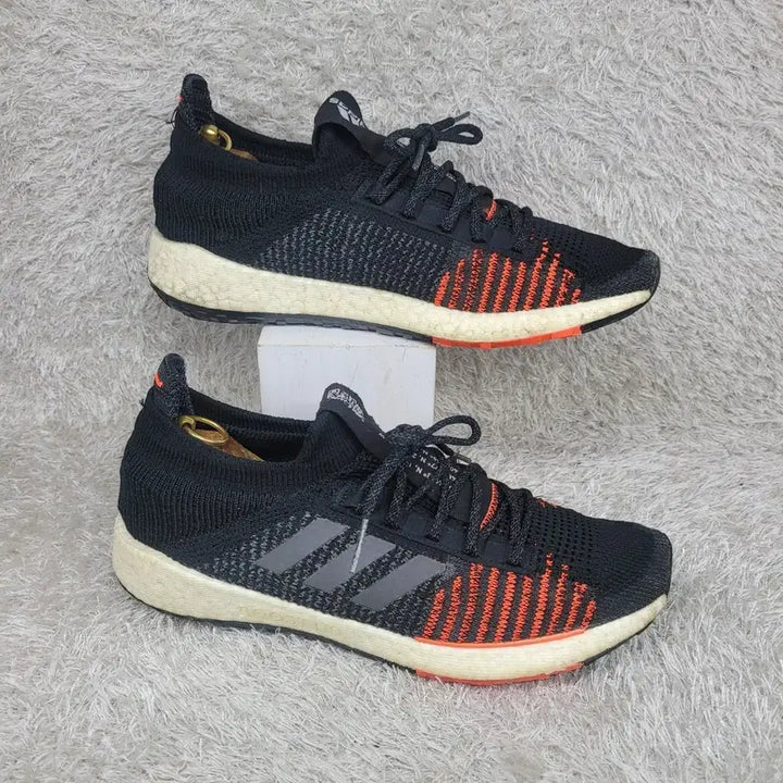 [BUNJANG] Adidas Pulseboost HD Black Solar Sneakers (Size 270) / 구제짱짱맨 270 아디다스 펄스부스트 HD 블랙 솔라 스니커즈