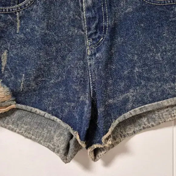 [BUNJANG] Denim Cut-Off Hem Distressed Shorts / 데님 밑단 컷팅 데미지 숏팬츠