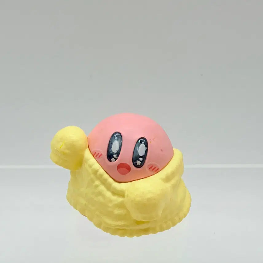 [BUNJANG] Kirby Cozy Nuku Nuku Figure Wearing a Sweater / 별의커비 포근포근 누쿠누쿠 피규어 스웨터를 입은 커비 피규어 (162)