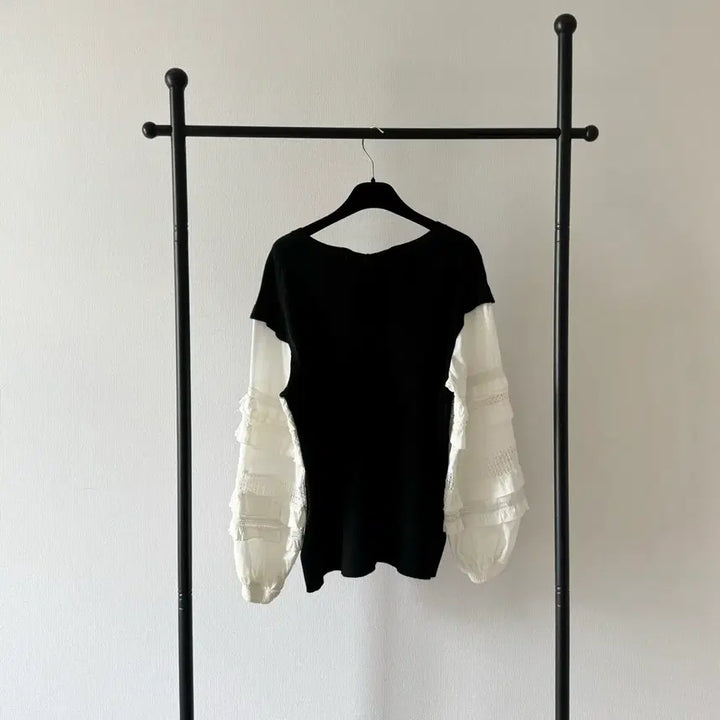 [BUNJANG] WANI Black Frill Lace Sleeve Knit / sj와니 블랙 프릴 레이스 소매 니트