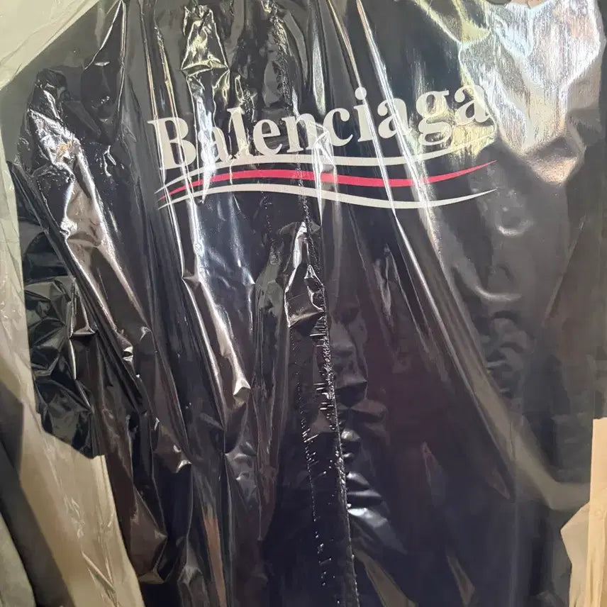 [BUNJANG] Balenciaga Logo T-Shirt Black / 발렌시아가 로고 티셔츠 블랙