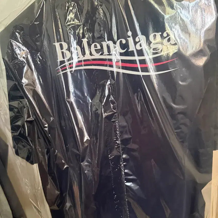[BUNJANG] Balenciaga Logo T-Shirt Black / 발렌시아가 로고 티셔츠 블랙
