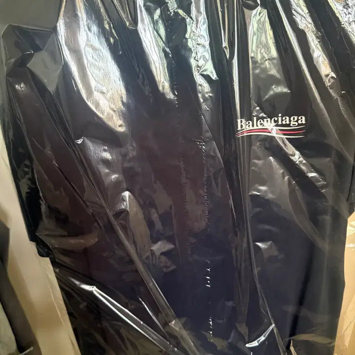 [BUNJANG] Balenciaga Logo T-Shirt Black / 발렌시아가 로고 티셔츠 블랙