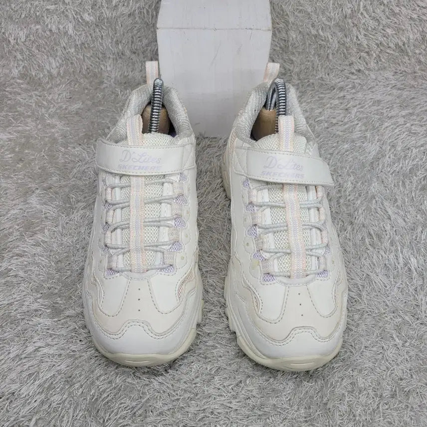 [BUNJANG] Skechers Kids Delight V-Lcro Sneakers / 구제짱짱맨 210 스케쳐스 키즈 딜라이트 밸크로 스니커즈