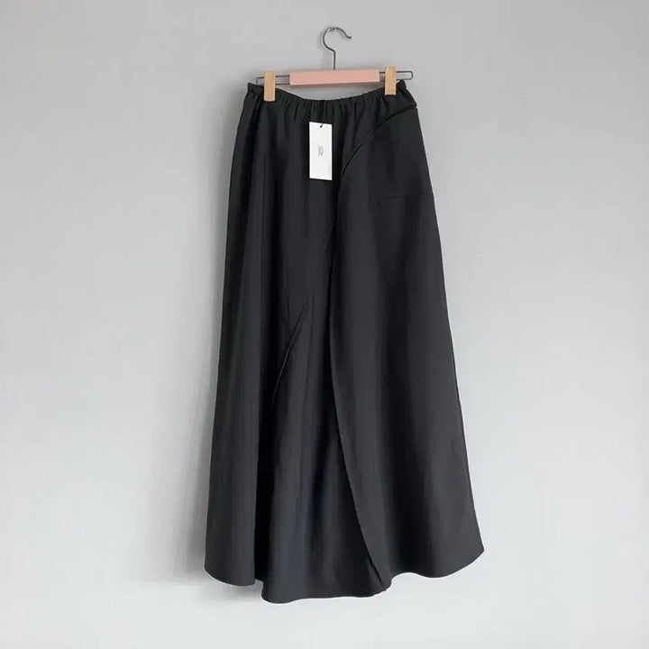 [BUNJANG] Hautte Long Skirt for Formal Occasions / 하우트 hautte 새상품 롱치마 , 하객룩