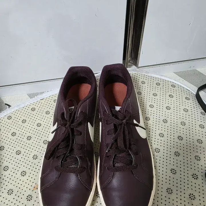 [BUNJANG] Nike Court Royale AC Burgundy Sneakers / 나이키 코트 로얄 AC 버건디 스니커즈
