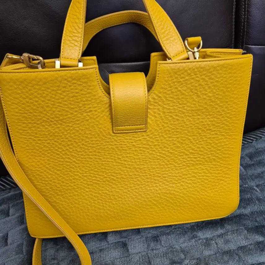[BUNJANG] Hoze Leather Cross Tote Bag Yellow / 호재 hoze 가방 크로스 토트백  신세계 갔다가 구입한거에요 20만원대