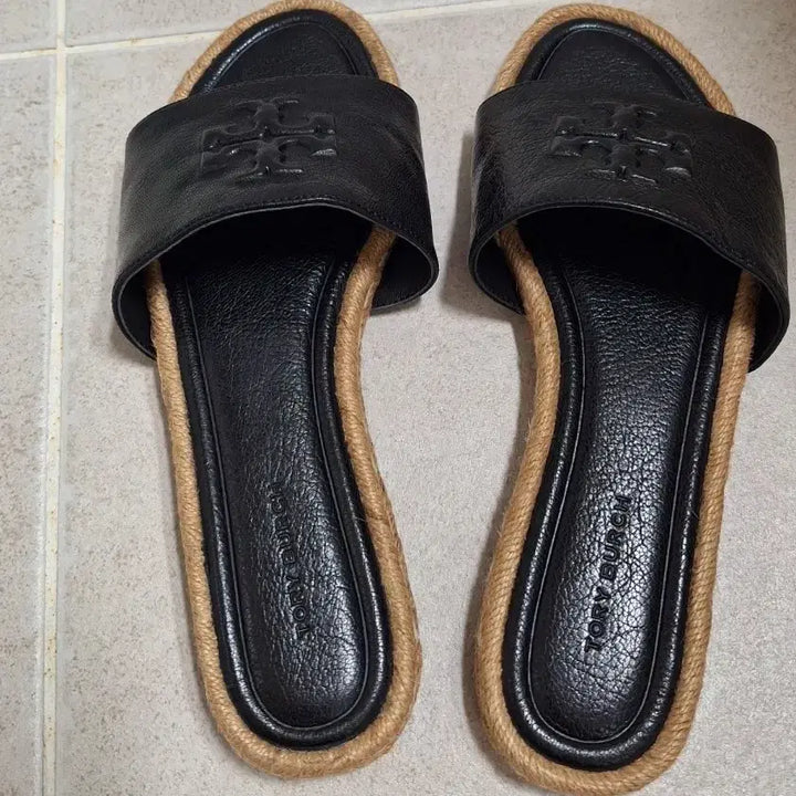 [BUNJANG] Tory Burch Leather Slippers Size 7 (240mm) / 토리버치 슬리퍼 새상품