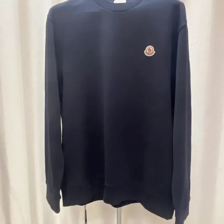 [BUNJANG] Moncler Logo Patch Sweatshirt Navy XXL / 몽클레어 로고 패치 맨투맨 네이비 XXL 22SS 동일모델 정품