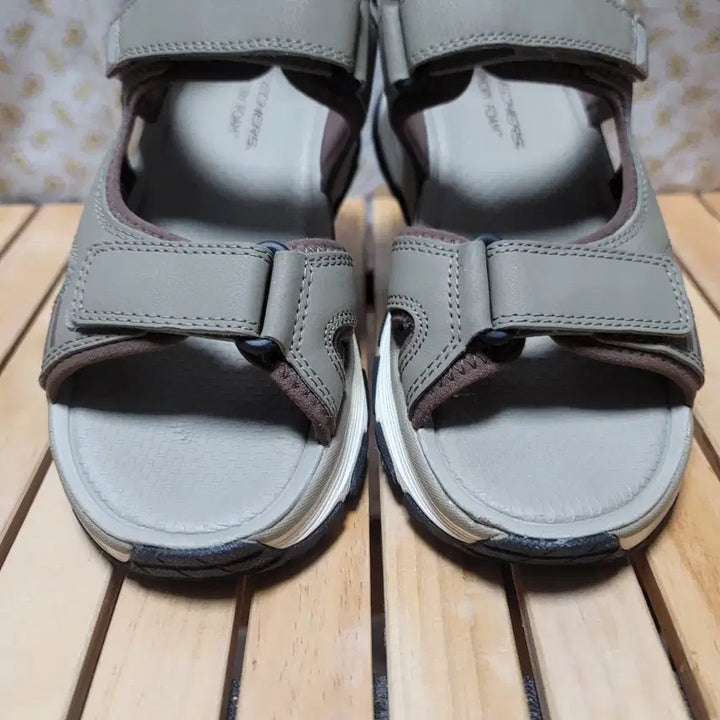 [BUNJANG] Skechers Deluxe Tracker Sandals Men&