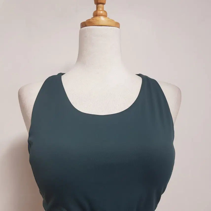 [BUNJANG] ATHLETE Green Crop Top - Women&