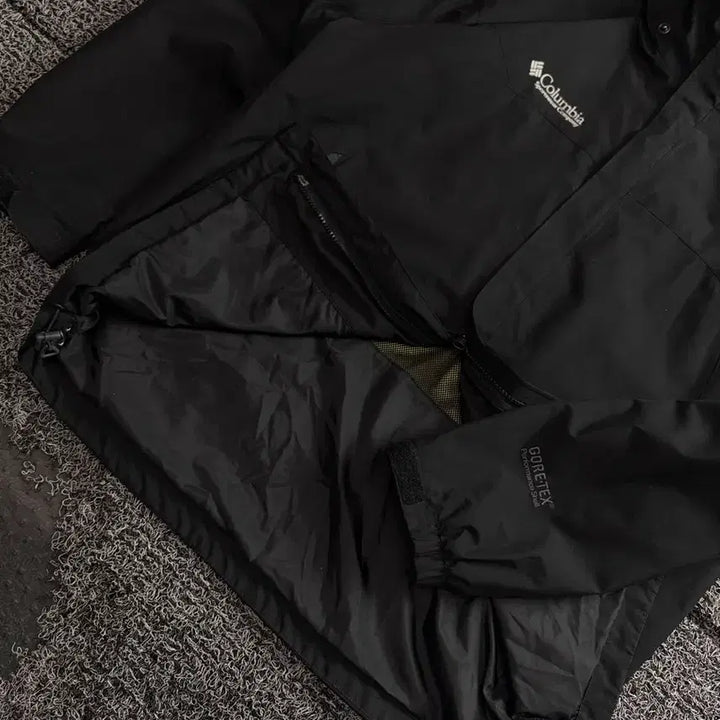 [BUNJANG] Columbia Gore-Tex Gorpcore Mountain Jacket XL / 컬럼비아 고어텍스 고프코어 마운틴 자켓 4421