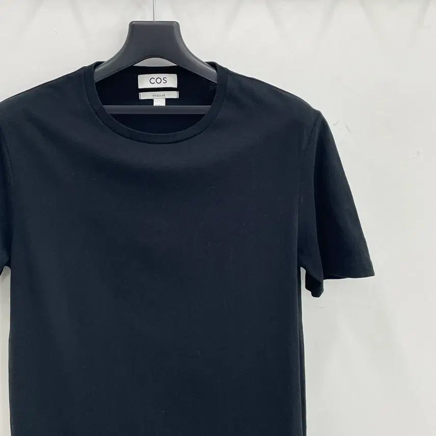 [BUNJANG] COS Black Regular Fit Short Sleeve T-Shirt / 코스 공용S 블랙 레귤러핏 반팔 티셔츠