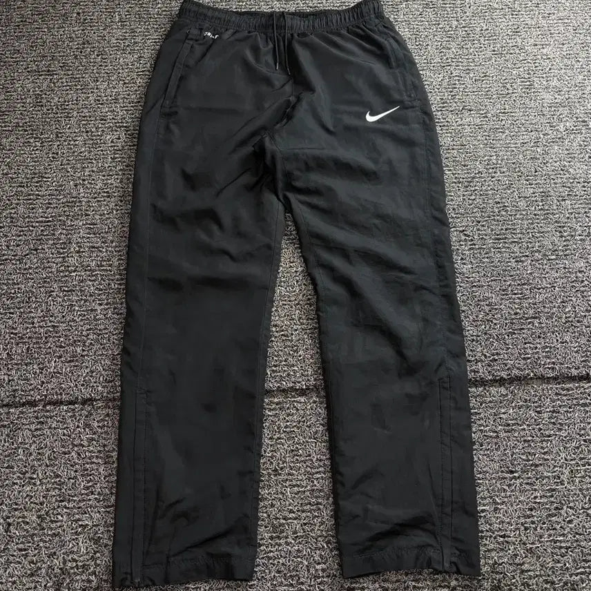 [BUNJANG] Nike Swoosh Dri-FIT Woven Training Pants / 나이키 스우시 드라이핏 우븐 트레이닝 팬츠 4423
