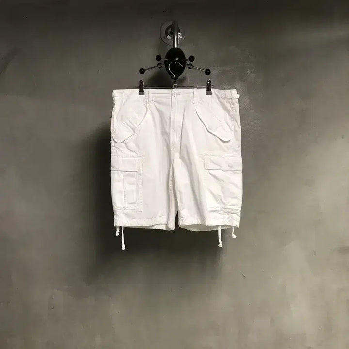 [BUNJANG] Polo Ralph Lauren White Cargo Shorts (Size 34) / 폴로 랄프로렌 화이트 카고 반바지 34