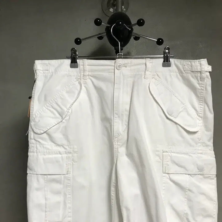 [BUNJANG] Polo Ralph Lauren White Cargo Shorts (Size 34) / 폴로 랄프로렌 화이트 카고 반바지 34