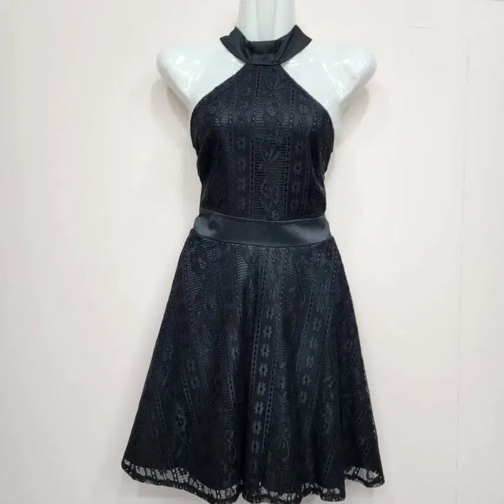 [BUNJANG] Black Lace Halterneck Mini Dress / 새상품/블랙 레이스 홀터넥 미니 원피스