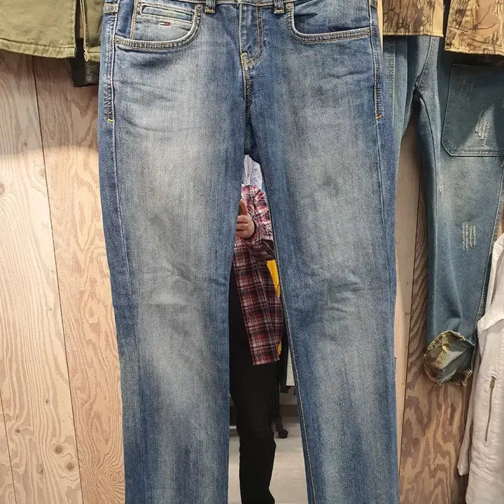 [BUNJANG] Tommy Hilfiger Slim Tapered Denim Pants (W27) / [상태좋음] 타미힐피거 슬림 테이퍼드 데님 팬츠 (W27)