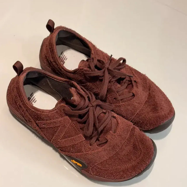 [BUNJANG] New Balance Minimus MT100 Rich Oak Sneakers (Size 250) / 뉴발란스 미니머스 MT100 리치 오크 (250)