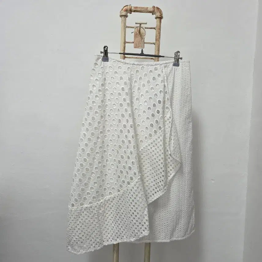 [BUNJANG] SJ WANI Punching Skirt New with Tags / SJ WANI  펀칭스커트 택채새상품