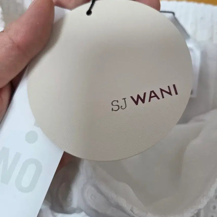 [BUNJANG] SJ WANI Punching Skirt New with Tags / SJ WANI  펀칭스커트 택채새상품