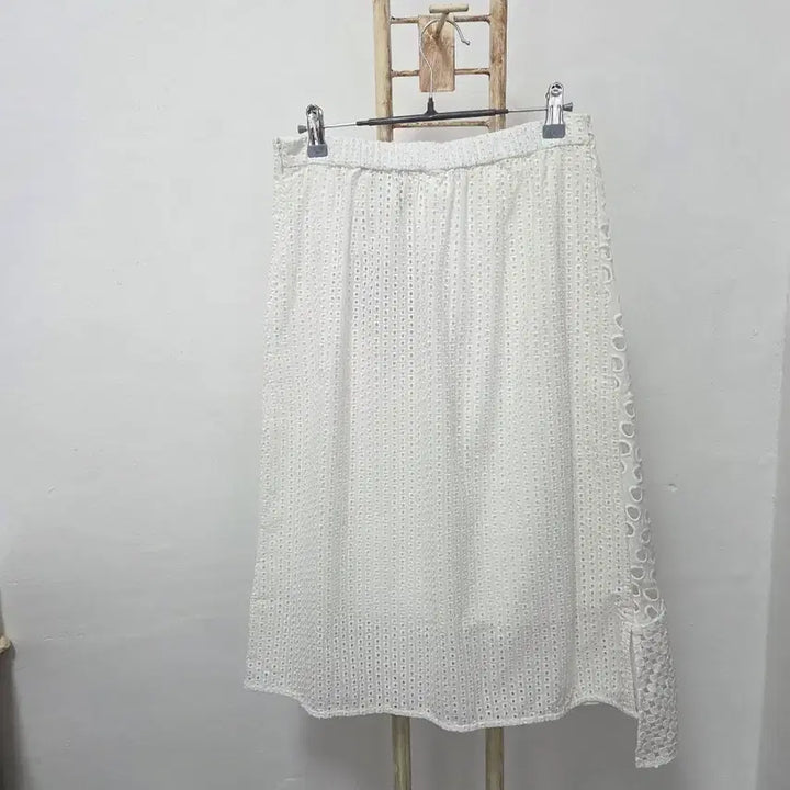 [BUNJANG] SJ WANI Punching Skirt New with Tags / SJ WANI  펀칭스커트 택채새상품